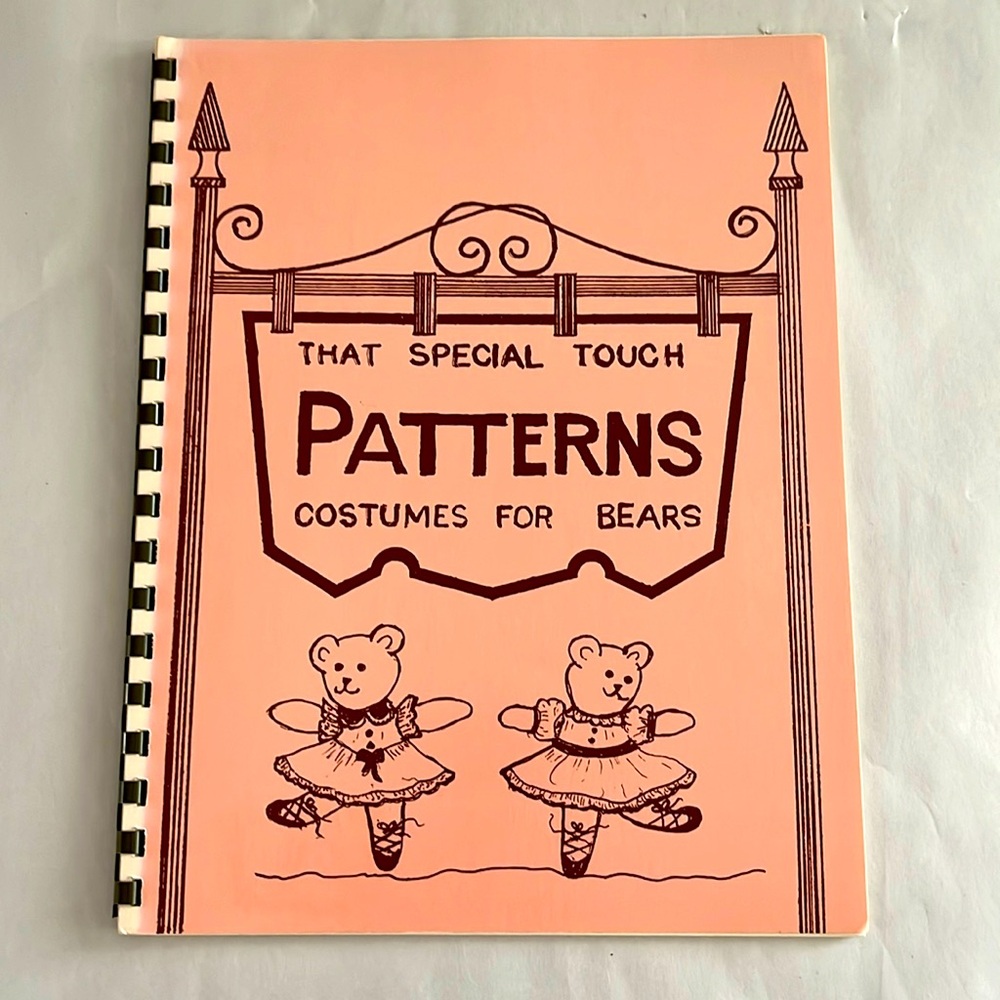 New That Special Touch, Costumes for Bears 1985 Lois Frederick Pattern BOOK